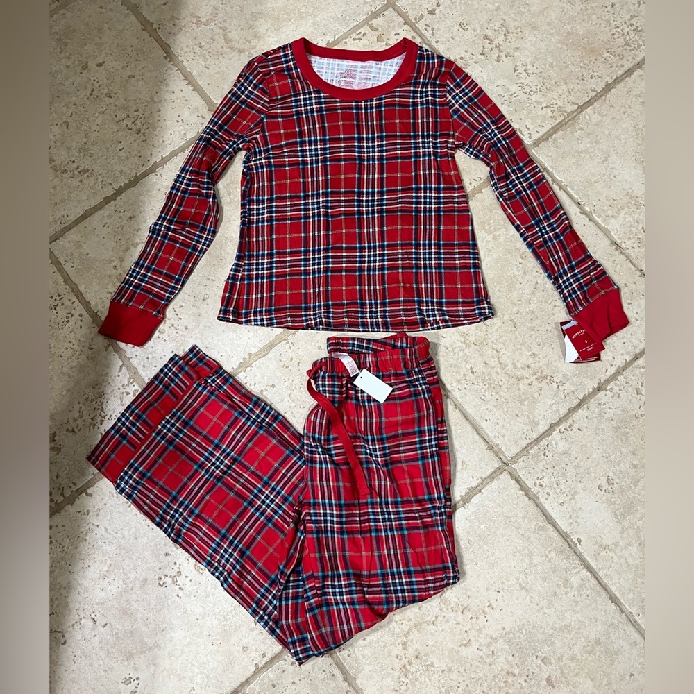 Wondershop NWT Red and Blue Plaid Long Sleeve and Pants Pajama Set size small
